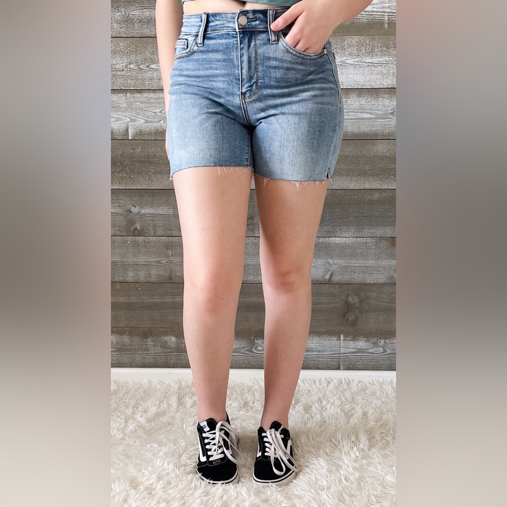judy blue mid rise denim cut off shorts medium wash JB15251REG MD